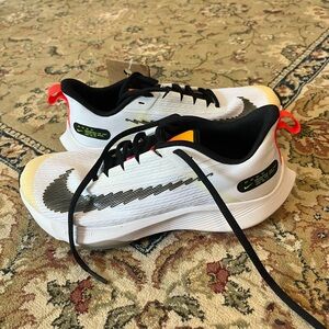 Nike Air Zoom Speed 2 running shoes Men’s 6 EU38.5 White Red Neon Rawdacious